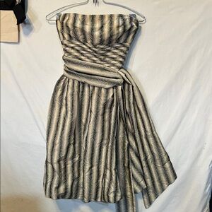 Chic Strapless Silver Dress